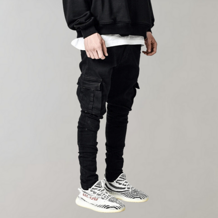 Pantaloni cargo uomo casual con vestibilità comoda, multitasche, ideali per abbigliamento maschile moderno.