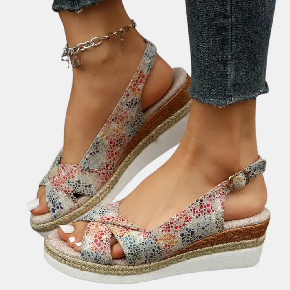 Ballerine nere da donna eleganti e traspiranti, scarpe piatte ideali per comfort e moda quotidiana.