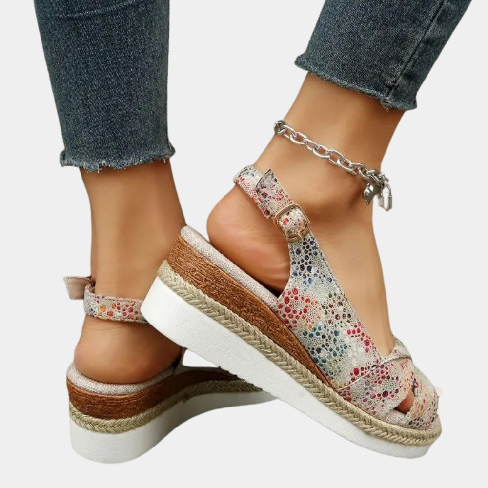Ballerine donna beige comode, traspiranti e piatte. Perfette per un look elegante e casual quotidiano.