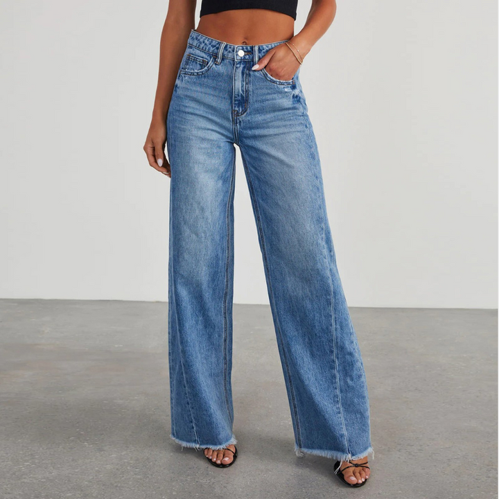 Jeans a vita alta da donna blu, trendy e valorizzanti, perfetti per un look casual o elegante in denim.