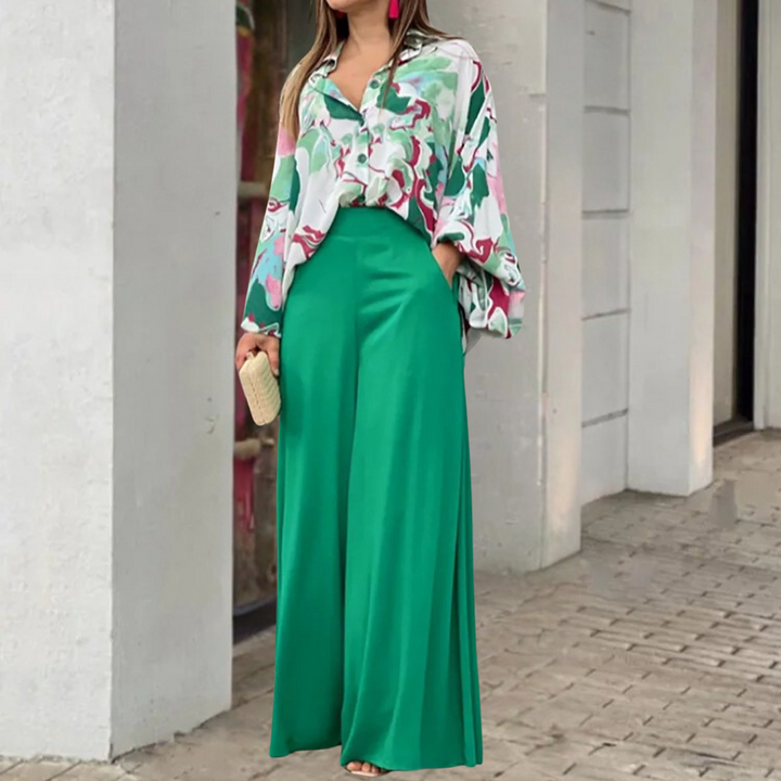 Completo donna 2 pezzi primavera estate, con camicia stampata e pantaloni larghi. Outfit comodo ed elegante.