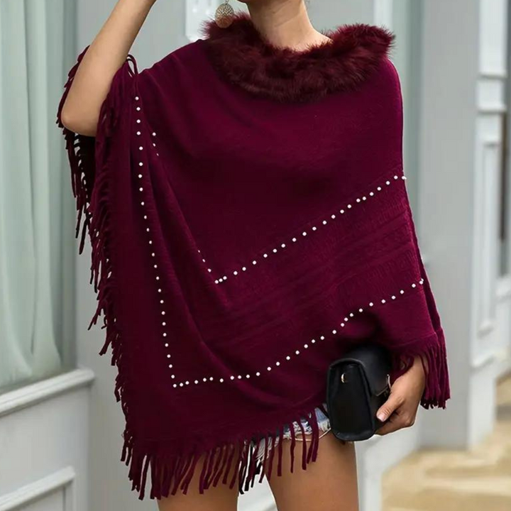 Poncho rosso donna elegante, perfetto per serate e stile raffinato. Abbigliamento moda versatile.