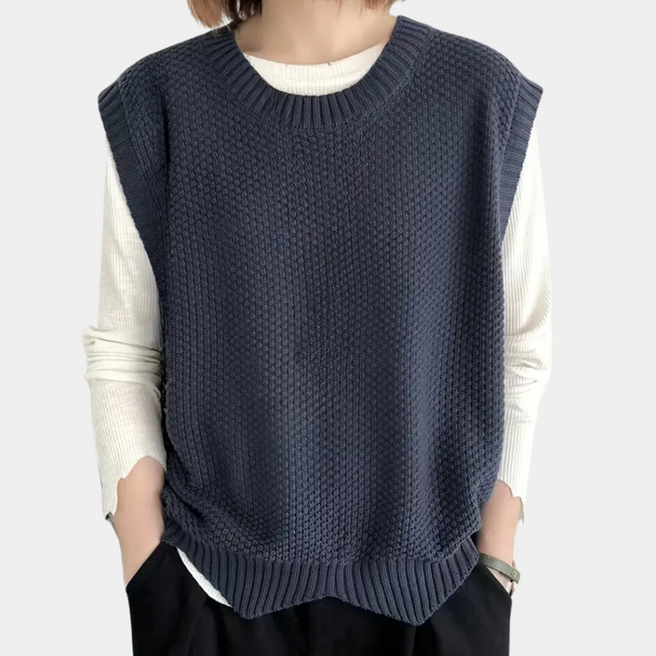 Gilet donna girocollo moda, un capo elegante e confortevole per un look sofisticato e stratificabile.