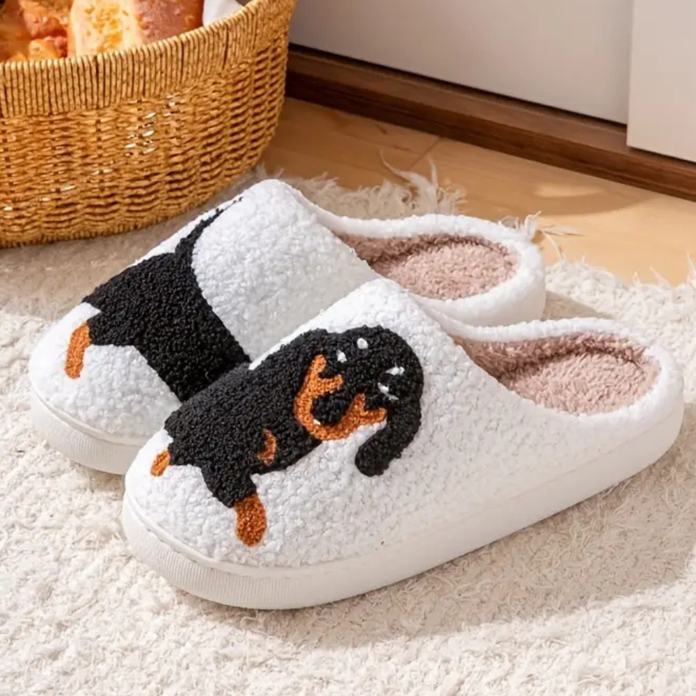 Morbide pantofole bassotto da donna, comode e calde per serate in casa. Ottime come regalo.