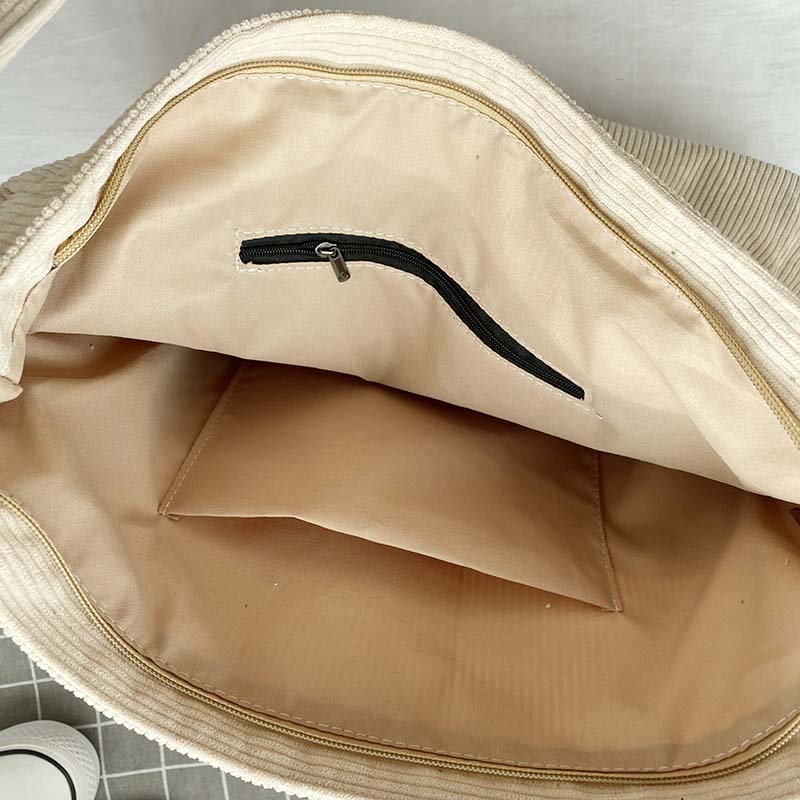 Chic borsa donna in velluto a coste bianco, borsa a tracolla alla moda e capiente.