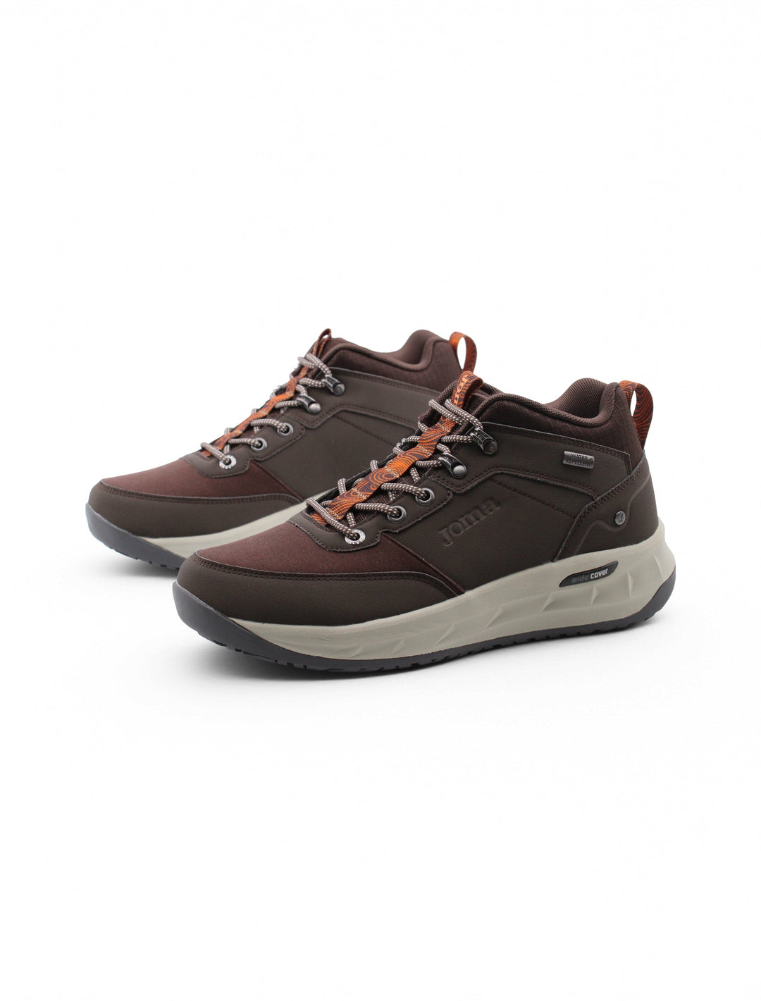 Scarpe uomo alte marroni impermeabili, robuste e con lacci. Tacco 5.5cm per comfort e durata nel tempo.