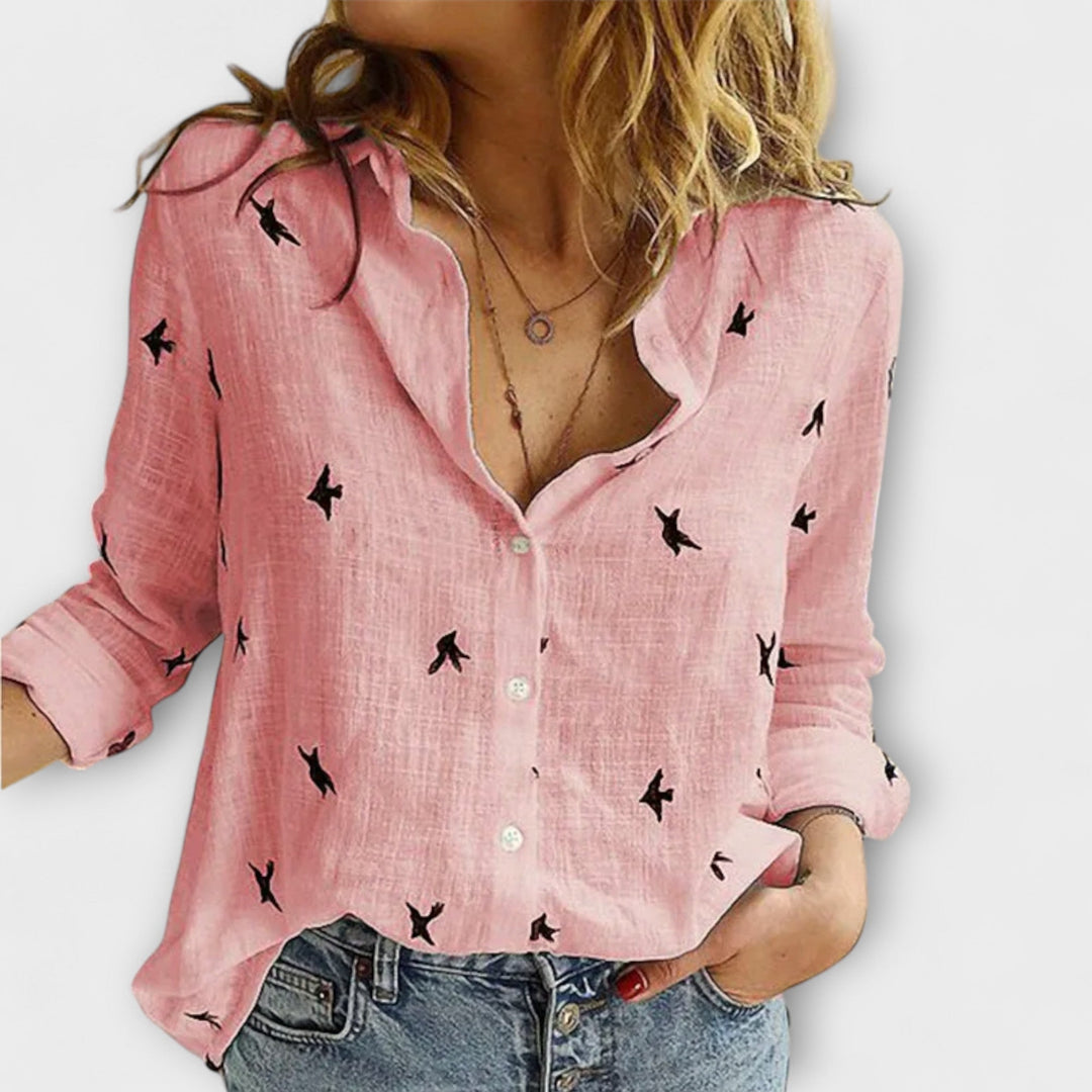 Blusa donna con stampa fantasia e vestibilità rilassata. Top elegante o casual perfetto per la moda primavera/estate.