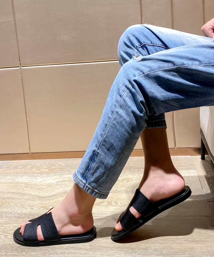Sandali uomo casual Portofino, perfetti per la spiaggia o per un look rilassato ed estivo.