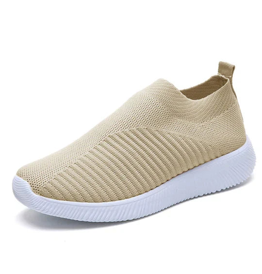 Scarpe OrthoChic da donna, comfort ortopedico e design elegante per un supporto piede duraturo.