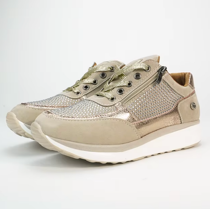 Sneakers comfort donna, ortopediche e sportive, ideali per passeggio casual con supporto antiscivolo.