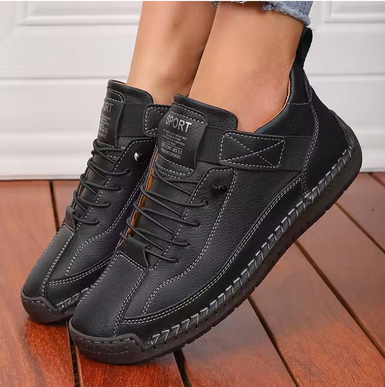 Eleganti scarpe ortopediche da donna, design moderno, garantiscono sollievo dai dolori ai piedi e benessere.