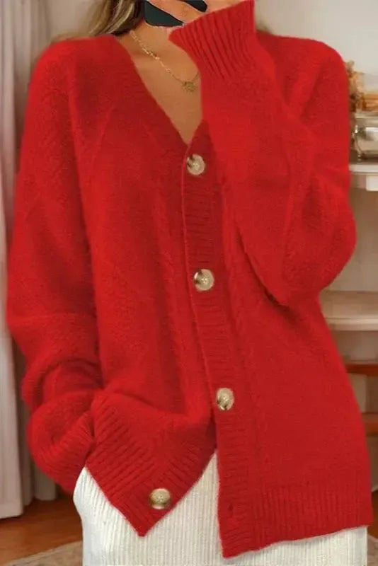 Cardigan in maglia donna a trecce, con bottoni. Ideale per topwear autunno inverno, moda elegante e comoda.