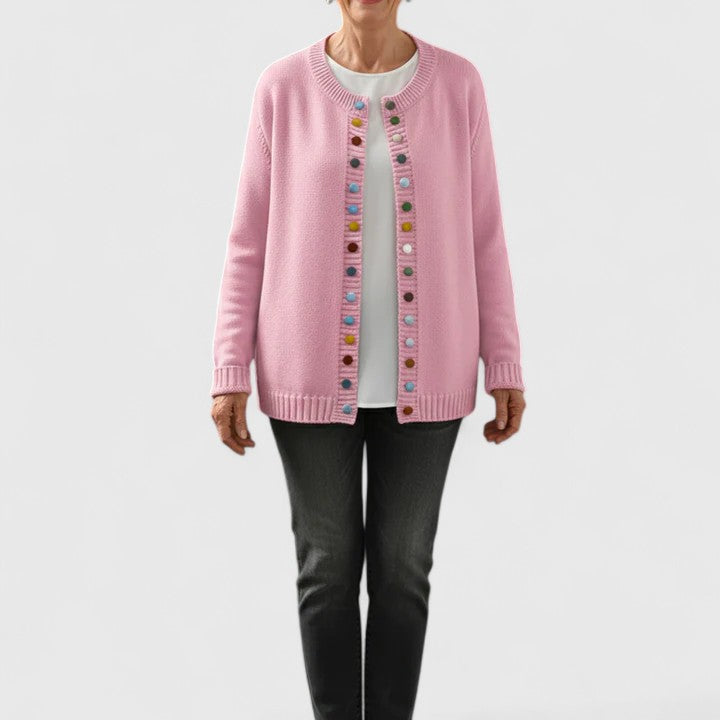 Cardigan moda donna, elegante e ampio, con bottoni; un capo versatile per autunno/inverno.