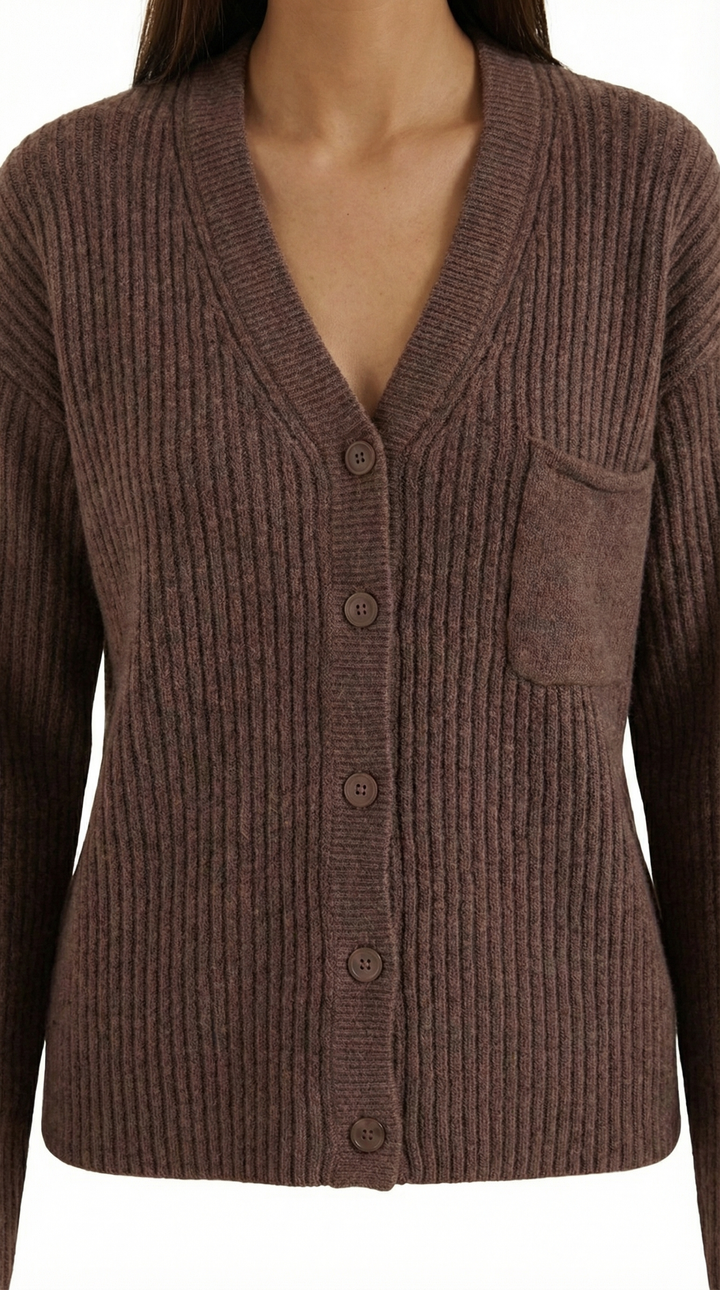 Cardigan donna con bottoni, design oversize per massimo comfort e un tocco di stile casual.