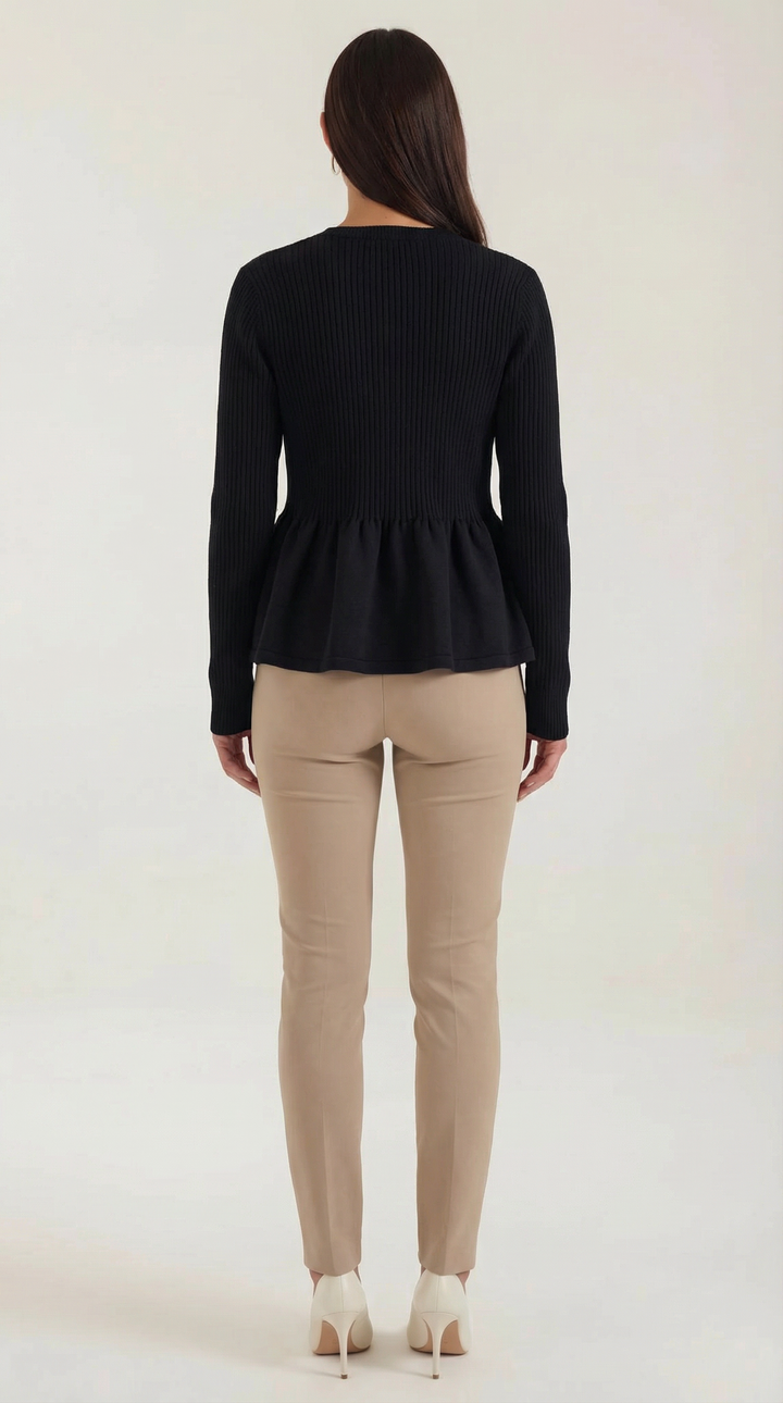 Cardigan da donna versatile per autunno inverno. Design elegante con peplo e bottoni frontali.
