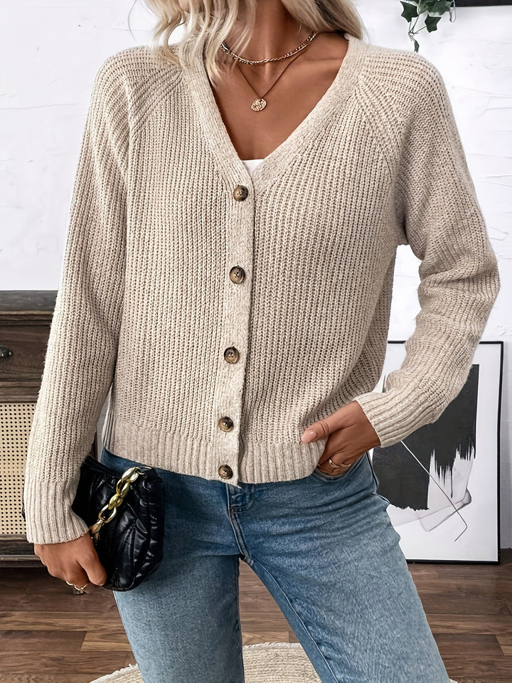 Cardigan donna elegante, scollo a V, bottoni a contrasto. Perfetto per primavera/autunno, stile chic e versatile.