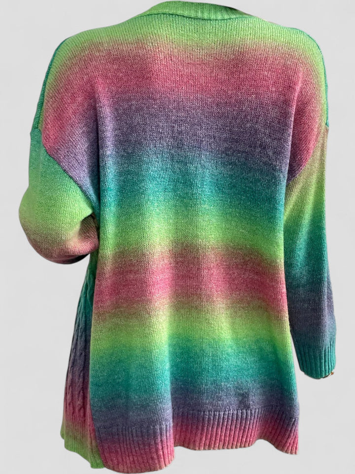 Cardigan lungo donna color lavanda con trama intrecciata, modello aperto. Capo versatile ed elegante per ogni occasione.