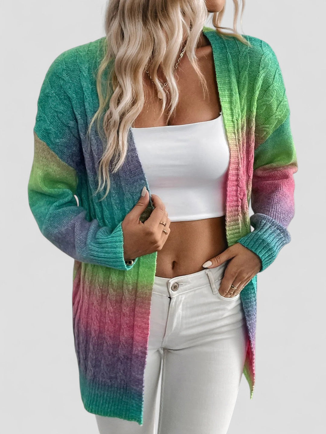 Cardigan lungo donna verde, modello aperto con elegante trama intrecciata. Perfetto per autunno/inverno.