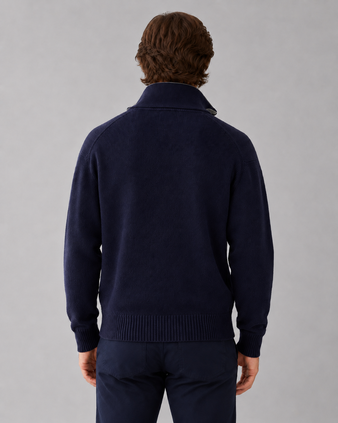 Caldo cardigan uomo collo alto full-zip, ideale per l'inverno. Maglia versatile e confortevole blu scuro.