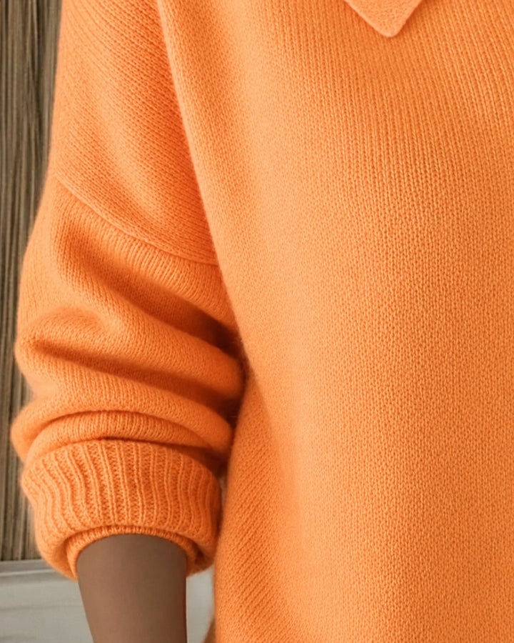 Cardigan donna elegante con collo polo e bottoni. Maglieria autunnale e invernale, versatile per ogni occasione.