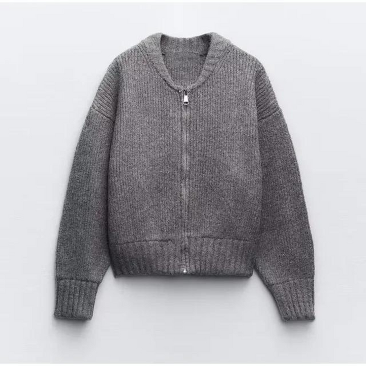 Cardigan donna girocollo grigio con cerniera, perfetto per abbigliamento casual elegante e versatile. Moda femminile.