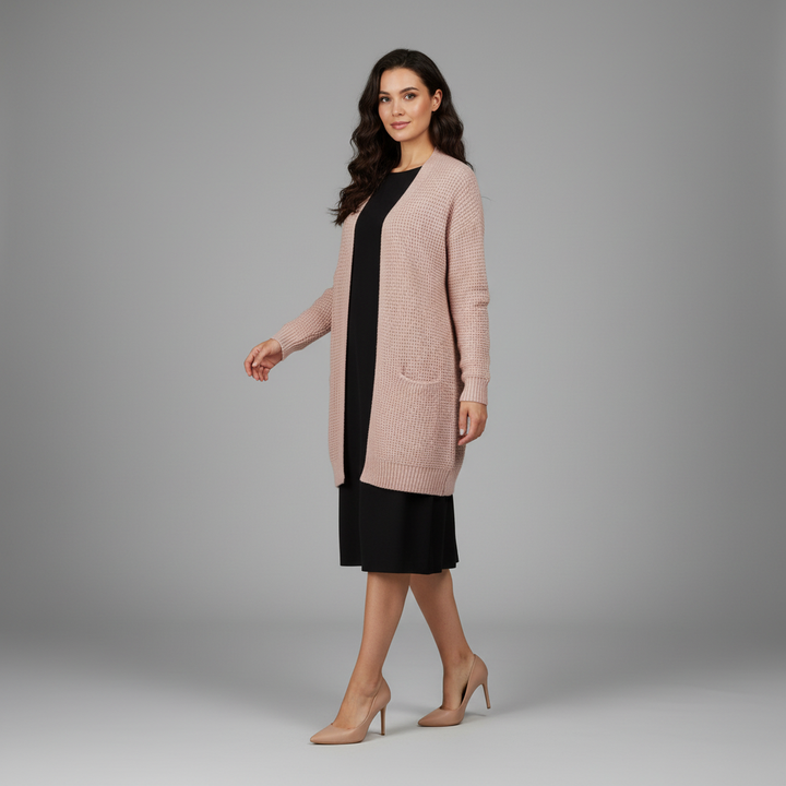 Cardigan lungo donna aperto, con tasche frontali, versatile per look casual ed elegante.