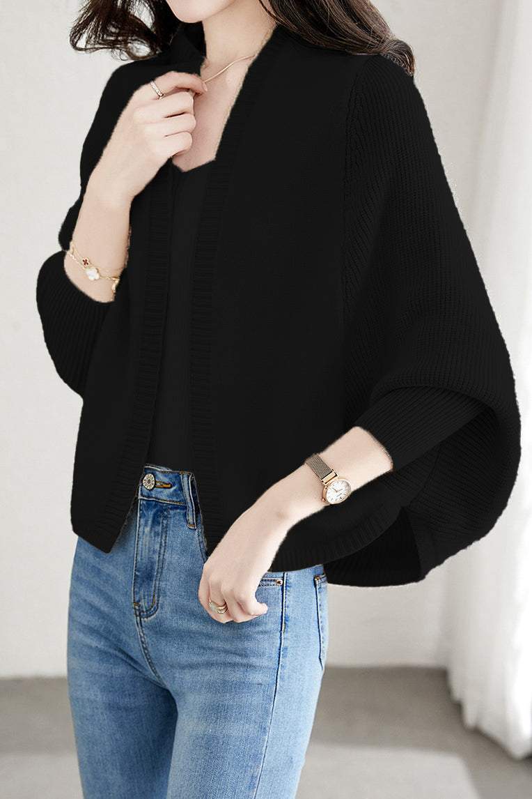 Cardigan casual donna con cappuccio. Le maniche a pipistrello rendono questo capo autunnale un must-have.