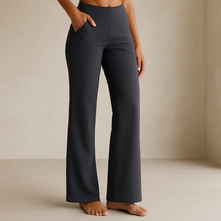 Look casual chic con pantaloni donna neri elasticizzati, vita alta, comodi, abbinati per stile e comfort.