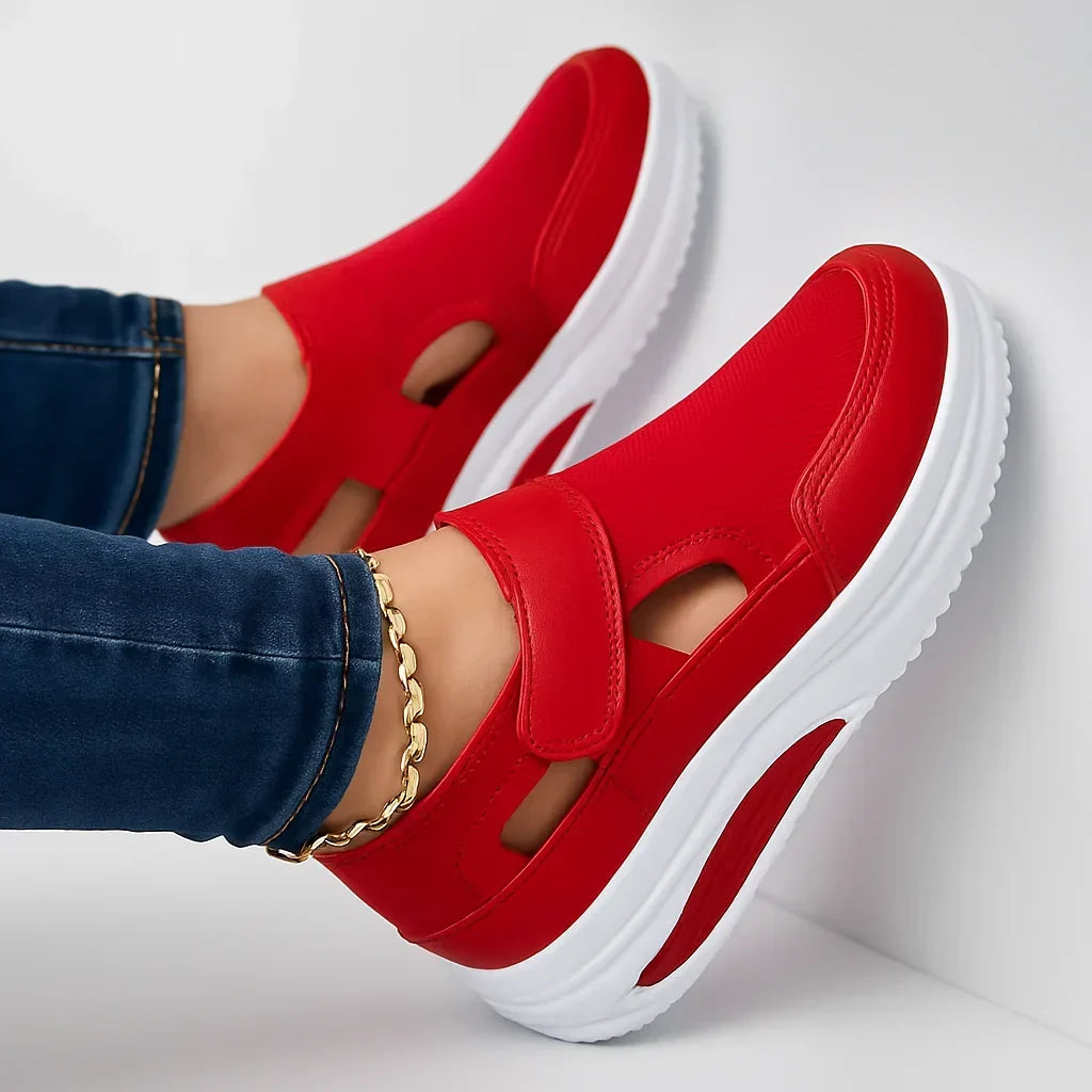 Scarpe donna comode slip-on, perfette per moda e passeggio, con elevata traspirabilità e leggerezza.