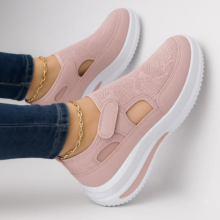Scarpe slip-on donna leggere e traspiranti, ideali per comfort quotidiano, passeggio e supporto plantare.