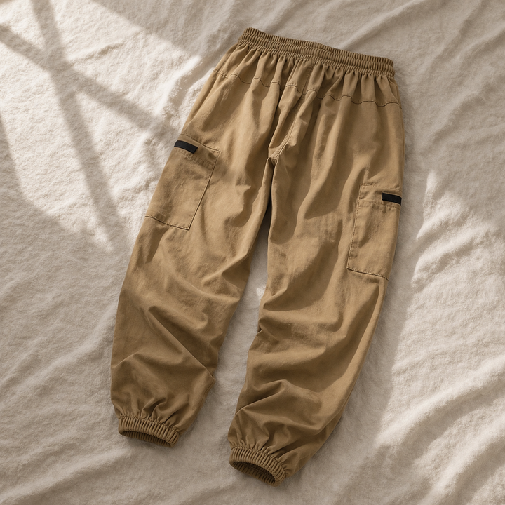 Morbidi pantaloni cargo jogger da uomo, essenziali per un look rilassato ma di tendenza. Perfetti per il tempo libero.