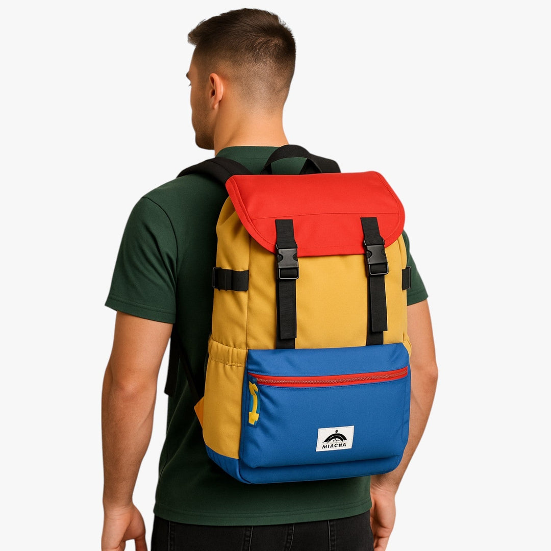 Zaino casual uomo multicolore con spallacci imbottiti, ideale per viaggio e tempo libero.