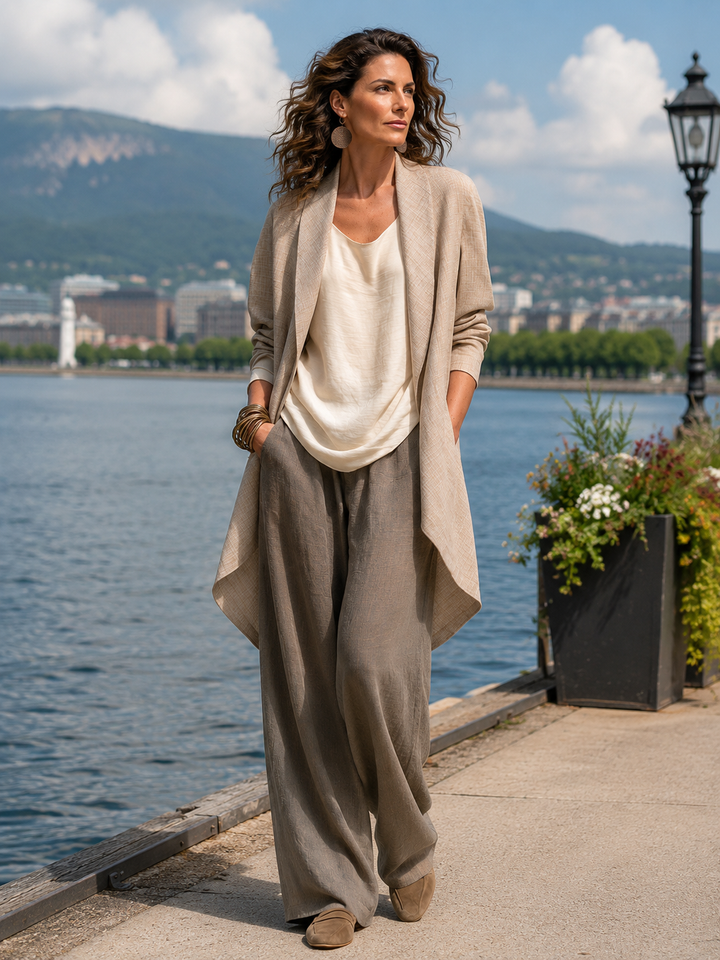 Completo donna tre pezzi fluido beige-grigio con cardigan aperto e pantaloni larghi, per un look chic versatile.