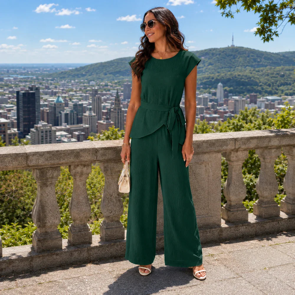Completo donna primavera estate, pantaloni eleganti e top, per look fresco e sofisticato.