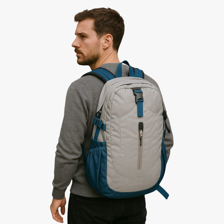 Zaino 40L uomo per weekend e brevi viaggi in aereo. Leggero ma capiente, con facile accesso.