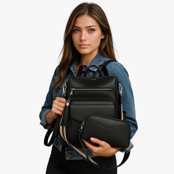 Zaino donna versatile, unisce estetica multicolore a funzionalità multiscomparto per ogni esigenza.