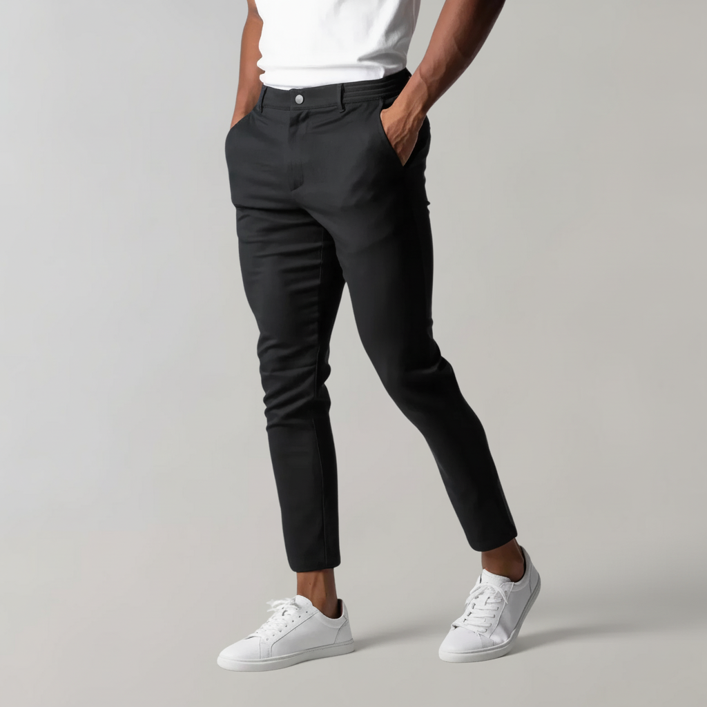 Pantaloni chino blu da uomo, vestibilità slim per un look moderno e raffinato. Adatti per ufficio e casual.