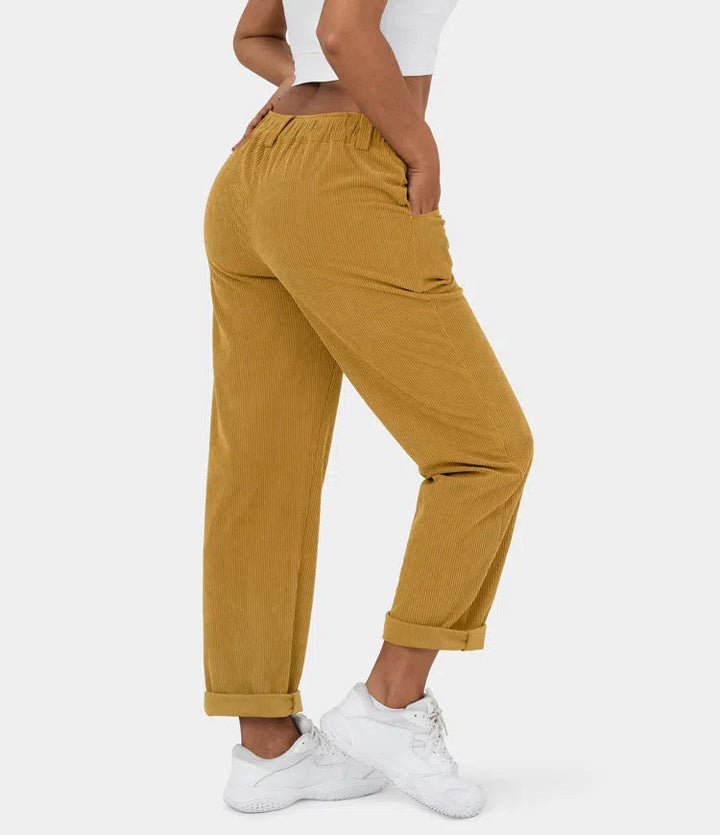 Pantaloni sartoriali a coste per donna, un capo di moda essenziale per elevare il tuo guardaroba.