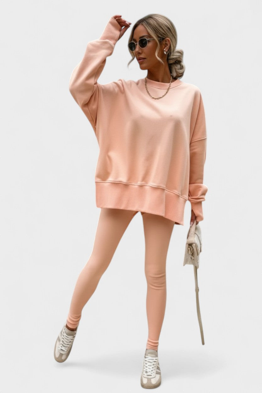 Completo donna due pezzi oversize per la moda autunno/inverno, un look caldo e di tendenza.