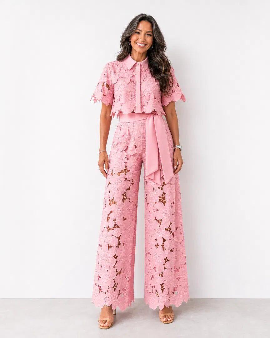 Completo donna due pezzi per cerimonia estiva: top in pizzo e pantalone palazzo, stile elegante e moderno.