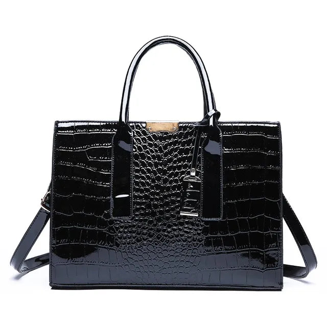 Borsa a mano donna elegante effetto coccodrillo. Similpelle versatile con tracolla removibile, perfetta per ogni giorno.