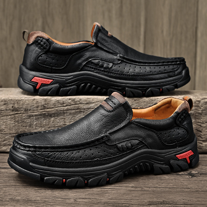 Cammina con comfort: stivali uomo slip-on neri/arancio con supporto arco e suola antiscivolo resistente.
