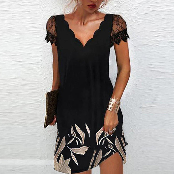 Abito chic da donna con dettagli scollo smerlato, senza maniche, per un look elegante in occasioni speciali.