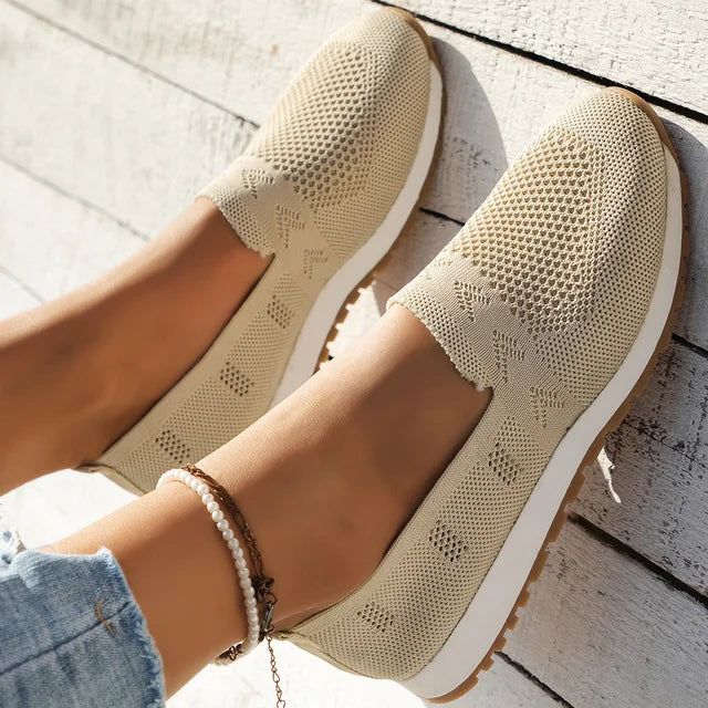 Scarpe donna ortopediche comode e leggere per passeggio. Mocassini traspiranti con supporto antiscivolo.