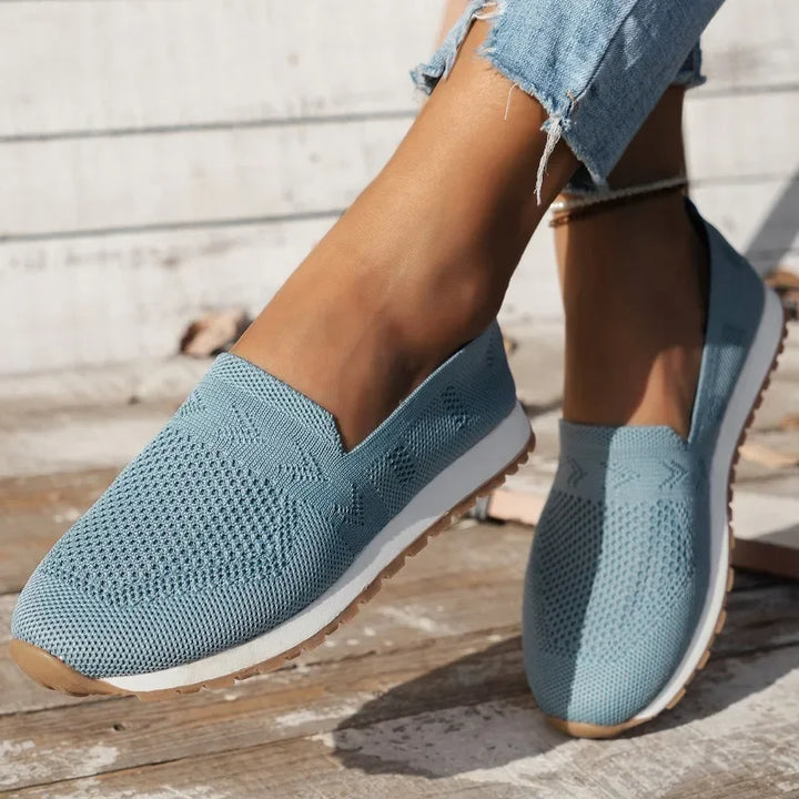 Mocassini donna traspiranti casual. Design leggero e comodo per supporto ortopedico duraturo.