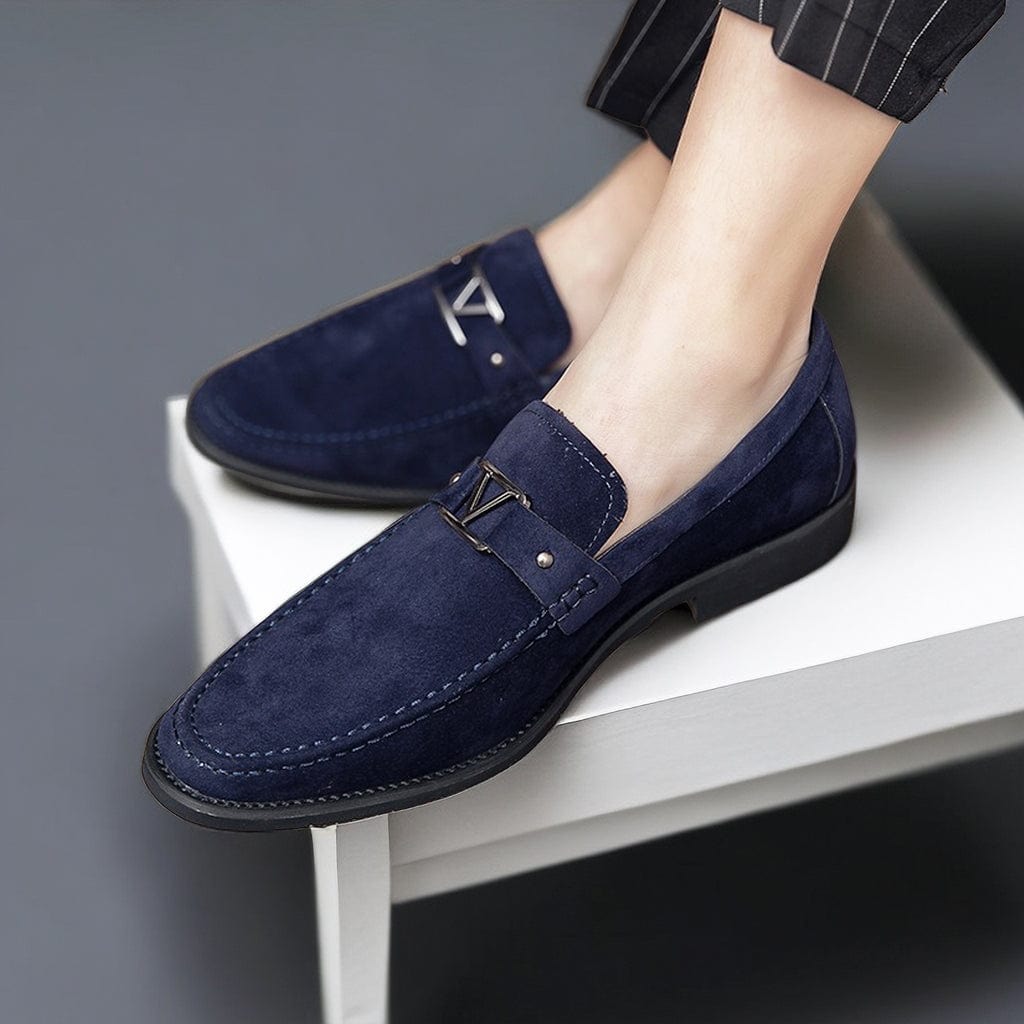Calzature uomo: mocassini slip-on eleganti con fibbia, perfetti per outfit formali e business. Suola in gomma.