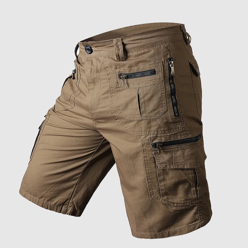 Pantaloncini cargo tattici da uomo resistenti, ideali per outdoor e lavoro, con tasche multiple.