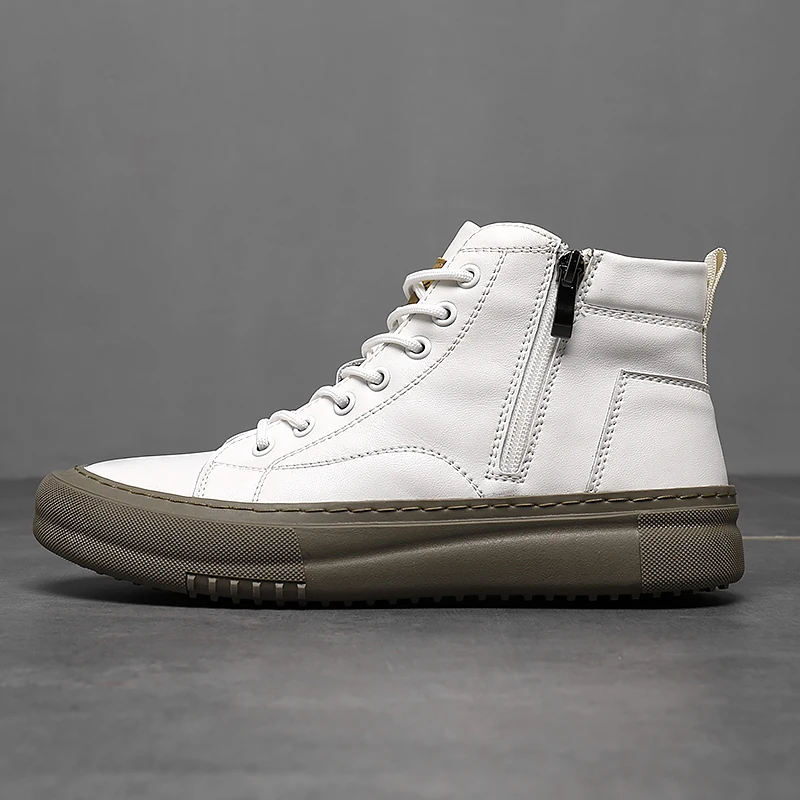 Sneakers alte uomo nere e bianche, casual, con lacci, zip e suola antiscivolo per l'inverno.