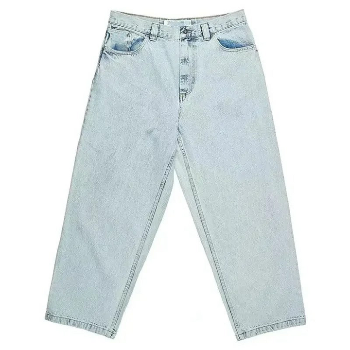Jeans larghi oversize uomo, simbolo di abbigliamento urbano e moda casual rilassata.