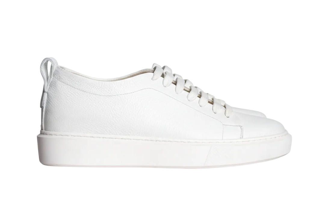 Sneakers rialzate da uomo bianche, altezza 6cm, per uno stile casual ed elegante. Calzature maschili comode.